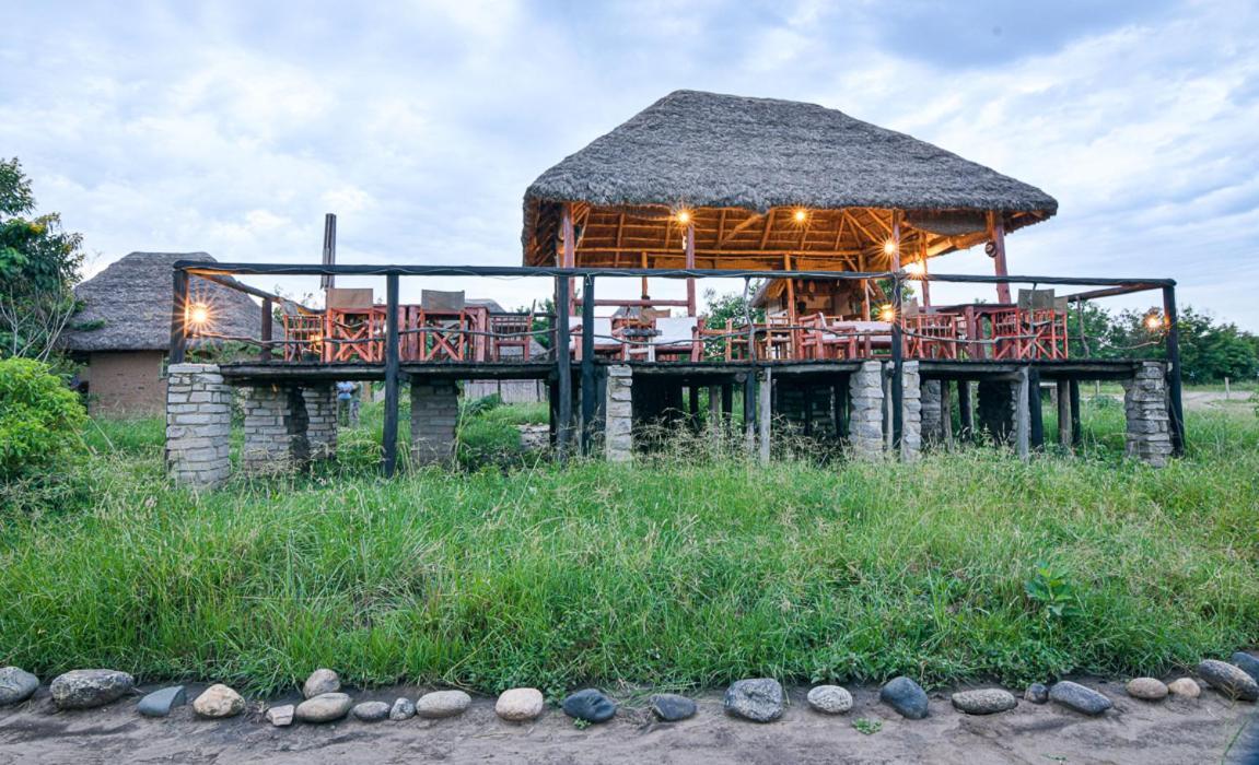 فندق Kazinga Wilderness Safari Camp كاسيزي المظهر الخارجي الصورة